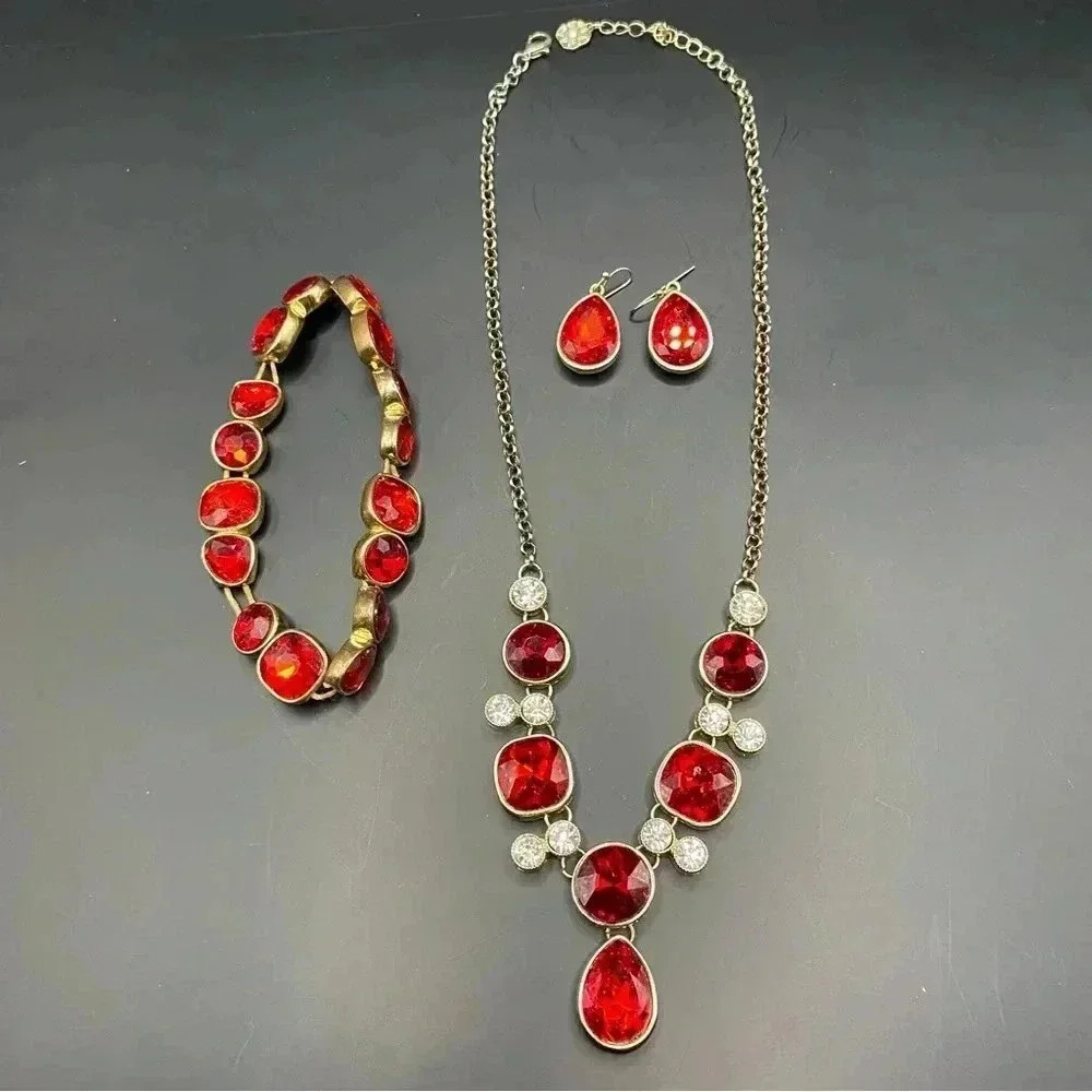 VGT Ruby Gold-tone Rhinestone Crystal Jewelry Set Necklace Earrings Bracelet